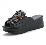 2024. aasta suvised naistekingad 35 must