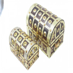 Komplektis 2 elutoa messingist dekoratiivne naiste puidust ehtekarp