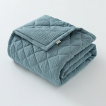 Vasts&uuml;ndinud puuvillase marli beebitekk &ndash; nelja aastaaja kasutamine