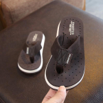 Laste libisemiskindlad suvised pl&auml;tud: Pehme p&otilde;hjaga rannasandaalid poistele ja vanema-lapse sobitamine. 25-26 (Insole 18cm, Foot 17cm)
