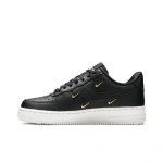 Nike Wmns Air Force 1 '07 LX 'Sisterhood - Must Metallikuld' CT1990-001 EU 35.5 metallist kuldset v&auml;rvi/must