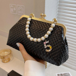 2024 Talvine Luksus Disainer Naiste Valged &Otilde;lakotid Kuld H&otilde;bedane Crossbody kotid Pearl Evening Clutch Chain Shell Clip Party k&auml;ekotid