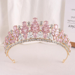 Vintage pruudi peakate Barokne kivikristallkroon fotostuudio fotograafia fotograafia juuksekaunistused piduliku kleidi aksessuaarid