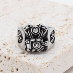 Isikup&auml;rastatud retromootorratta mootoriga meeste titaanist terasr&otilde;ngas 13