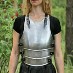 Keskaegne armor Cuirass naisjope Larp rinnasoomuse rinnaplaadiga j&otilde;ulukingid tema Cosplay-rekvisiidi Halloweeni kost&uuml;&uuml;mile