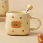 420 ml keraamiline kohvitass leivamustriga k&auml;epidemega kruus kaera hommikus&ouml;&ouml;gipiimatops lusikaga s&otilde;bra j&otilde;ulukink 420ml