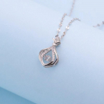 Lihtne &otilde;nnekoti kaelakee naistele ni&scaron;idisainiga, imitatsioon Hetiani jade kaelakee ripats, uus rangluukett