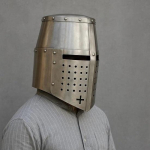 Keskaegne ristis&otilde;duri suur kiiver Templir&uuml;&uuml;tli kiiver 13. sajand T&auml;isn&auml;oga terasest kiiver Ajalooline Cosplay LARP kiiver K&auml;sitsi valmistatud kiiver
