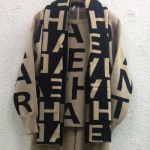 Br&auml;ndi disainer High Street naiste kootud 3-osaline komplekt s&uuml;gistalvel uus kirjatr&uuml;kiga kootud avar kampsun + sall + laia s&auml;&auml;rega p&uuml;ksid, &uuml;likonnad One Size hall v&auml;rv