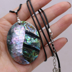 Looduslik Abalone Shell ripats Kaelakee Moeehted Ovaalse kujuga Trendikad Elegantsed Kaelakeed Kingiideed Ehted Armastajatele Kingitused 40x50mm