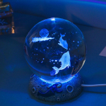 3D-kristallkuuli &ouml;&ouml;valgustid helendavad merimeduusid, astronaut USB-toiteallikad, soe voodivalgusti j&otilde;ululatern lastele kingituseks