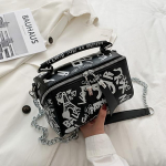 Naiste Graffiti k&auml;ekotid &Otilde;lakotid Naiste kott 2024 Luksuslik disain Naiste nahast k&auml;ekotid ja rahakott Mood Crossbody kotid must