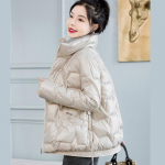 Naiste heleda n&auml;oga puuvillane jope Naiste l&uuml;hikese leivaga puuvillase polsterdatud jope talvejope XL &scaron;ampanjav&auml;rvi