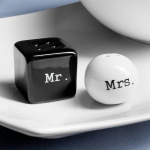 Duo sel poivre Mr. et Mrs. Saliere et poivriere mariage