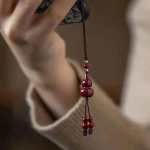 K&auml;sitsi valmistatud Hiina Cinnabar Fox Money Bag k&otilde;rvitsa v&otilde;tmehoidja kottide jaoks Mobiiltelefonid Unisex ripats kingitus