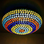 Sf&auml;&auml;riline klaasmosaiigist laelamp katusekorruse kodu kaunistamiseks