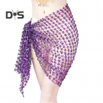 K&otilde;hutantsu puusall Litritega kootud m&auml;hisega seelik &otilde;&otilde;nsaga miniseelik v&ouml;&ouml;koht idamaine India tantsija v&ouml;&ouml; karnevalikost&uuml;&uuml;mi aksessuaar lilla