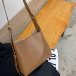 Bucket kott Kvaliteetne peen ehtsast nahast k&otilde;ik-&uuml;hes &otilde;lakott Suure mahutavusega vabaaja veisenahast naistekott Ni&scaron;&scaron; Crossbody kott must