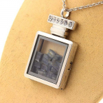 Pierres et Min&eacute;raux. Collier Kyanite brut. Mod&egrave;le flacon.