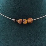 Pierres et Min&eacute;raux. Collier 4 perles Mookaite d'Australie. Chaine en acier inoxydable Collier femmes, hommes. Taille personnalisab