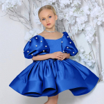 Piiri&uuml;lene puhvvarrukatega printsesskleit t&uuml;drukutele - lillet&uuml;druk, pulmad, s&uuml;nnip&auml;ev, pidu v&otilde;i klaveriesinemine. 140cm (8Y) sinine