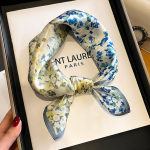Naiste 100% puhas siidist sall Elegantne lilleprindiga v&auml;ike ruudukujuline kaelar&auml;tt Bandana Naiste Echarpe Luksuslikud juuksepaelad Kevad Real Silk 53x53cm