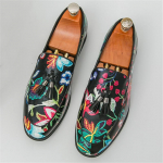 Moodne Luksuslik Disainer Uued Lilledega Tuttidega Lakknahast Vabaaja Kingad Meestele S&otilde;itmiseks Loaferid Formaalne Pulmakleit Homecoming Zapatos 38