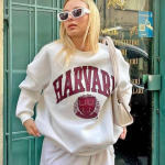 Korea &uuml;lisuure kapuutsiga naiste s&uuml;giskirjaga tr&uuml;kitud lahtised o-kaelusega moekooli pikkade varrukatega graafilised dressipluusid S valge