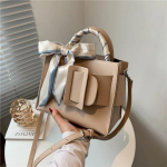Naiste &uuml;hev&auml;rviline vabaaja siidist salli kaunistusega k&auml;ekott Vintage &uuml;he &otilde;lakott Elegantne mitmek&uuml;lgne suure mahutavusega k&auml;ekott 18*23*13cm parkkoor