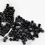 50 tk/partii 8 mm akr&uuml;&uuml;list t&auml;ringuhelmed ruudukujulised kuubikud vahehelmed kaelakee jaoks k&auml;ev&otilde;ru k&otilde;rvar&otilde;ngas isetehtud ehete valmistamise tarvikud