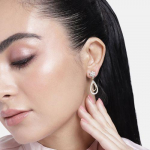 Naiste kividega k&otilde;rvar&otilde;ngad AD