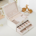 1 tk multifunktsionaalne ehtekarp Suur kolmekihiline ehete hoiukarp lukuga k&otilde;rvar&otilde;ngad ehtekarp K&otilde;rvar&otilde;ngaste hoiukarp 23*17*13.5cm valge