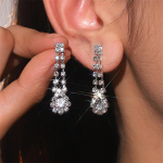 High Luksuslik v&auml;ike n&auml;gu t&auml;is teemantk&otilde;rvar&otilde;ngad naiste ni&scaron;ikujundusega kuubik tsirkoon k&otilde;rvar&otilde;ngad k&otilde;rvar&otilde;ngad