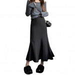 Kalasaba elastse k&otilde;rge v&ouml;&ouml;kohaga volangidega maksiseelik &uuml;hev&auml;rviline puusade &uuml;mber m&auml;hitud pikk seelik kontoridaamile igap&auml;evaseks kandmiseks L khaki