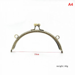 Metallist poolringikujuline raam rahakott k&auml;epidemega m&uuml;ndikotid metallist suudlusklambriga lukuraam 15cm