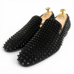Suurep&auml;rased Christian Louboutin mokassiinid DANDELION SPIKES must seemisnahast meeste 41.5 Kasutatud