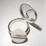 d'Alba Vegan Waterfull Fresh Cool p&auml;ikesekaitsepadi 25g (SPF50+PA++++) - Naha jahutamine, valgendamine ja kortsude parandamine (2 Valikud) 1PCS