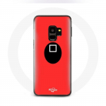 Punase taustaga ruudukujulise maski &uuml;mbris Samsung Galaxy S9 Squid Game jaoks