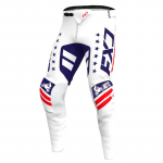 Motokrossi p&uuml;ksid v&otilde;idus&otilde;idu v&otilde;idus&otilde;itja mootorratas maastikul MX enduro MOTO meeste naiste m&auml;gi allam&auml;ge 32