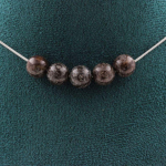 Pierres et Min&eacute;raux. Collier 5 perles Obsidienne flocon de neige marron 8 mm. Chaine en Collier femmes, hommes. Taille personnalisa