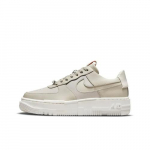 Nike Wmns Air Force 1 Pixel Light Stone CK6649-104 EU 35.5 korall/valge
