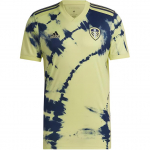 Adidas Leeds United FC 22/23 V&otilde;&otilde;rsil m&auml;ngus&auml;rk Tie-Dye &Uuml;mmarguse kaelusega Vabaaja L&uuml;hikeste varrukatega Jalgpallis&auml;rk Meeste s&auml;rk Pulse-Yellow Deep-Blue HC1080 L