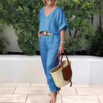 Naiste pluusi ja p&uuml;kste suvine kaheosaline p&uuml;kskost&uuml;&uuml;mikomplekt L sinine