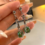 Ruudukujulised rohelisest kristallist tsirkoonist rippuvad k&otilde;rvar&otilde;ngad, vanamood, naiste v&otilde;lu, roostevabast terasest ruudukujulised rohelised kristallist k&otilde;rvar&otilde;ngad, s&otilde;brap&auml;eva ehted, kingitused