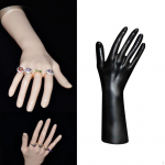 Elegantne juveelialus t&ouml;&ouml;lauale &ndash; n&auml;idake oma s&otilde;rmuseid ja kaelakeesid White Short