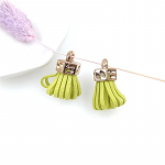 10 tk 25 mm sulamist Korea samet Tutt narmas ripats DIY K&otilde;rvar&otilde;ngad Ehted Aksessuaarid K&auml;sitsi valmistatud materjalid heleroheline v&auml;rv