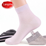 Langsha meeste &uuml;li&otilde;hukesed hingavad puuvillased v&otilde;rkstruktuuriga keskmise pikkusega sokid suveks, kevadeks ja s&uuml;giseks Four seasons thin valge