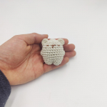 K&auml;sitsi kootud armas karu ripats - Ideaalne kingitus lastekaitsep&auml;evaks v&otilde;i s&otilde;brannadele