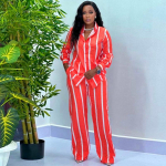 Naiste 2024. aasta s&uuml;gise vabaaja Euroopa ja Ameerika kahest osast koosnev &uuml;likond: Pikak&auml;iselised s&auml;rgid ja p&uuml;ksid Medium punane