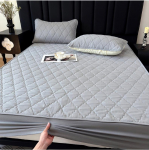 Viie t&auml;rni hotelli kvaliteediga veekindel tepitud voodilina ja madratsikaitse 200x220+30 Three-piece Set helehall v&auml;rv